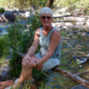 Meet your Posher, Dania